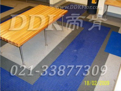 藍色+灰色_桑拿浴室更衣室地面防滑材料樣板圖片,帝肯(DDK)_8200_337效果圖,衛浴防滑墊,浴室防滑地墊,浴室墊,浴室地磚,浴室地毯,浴室地板磚,浴室地板,浴室地墊,浴室pvc格柵地板,浴室防滑地磚,浴室防滑墊,浴室防滑疏水磚,浴池防滑地墊,淋浴房防滑墊,桑拿地板