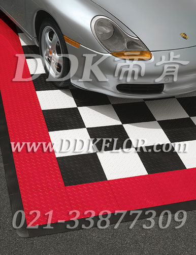 黑+白+紅_汽車展廳地面材料樣板圖片,帝肯(DDK)_3000_680（展會地板材料）效果圖,會展地板,可拼接展會塑膠地板,展會地板,展會地膠,展廳塑料格柵,展廳展車地墊,展臺地板,展銷會專用地板,摩托車展臺,汽車4s店卡扣展示板,汽車展廳地墊,汽車展廳地板,汽車展臺,汽車展示地墊,車型展示板,車展地板,車展地膠