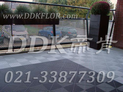 陽臺鋪灰色拼裝地板效果圖樣板圖片,帝肯(DDK)_8100_T500(露天陽臺地面材料)效果圖 陽臺鋪灰色拼裝地板效果圖樣板圖片,帝肯(DDK)_8100_T500(露天陽臺地面材料)效果圖,別墅陽臺地板,別墅陽臺裝修,室外陽臺地板,室外陽臺磚,室外露臺地磚,室外露臺裝修,舞臺地板,陽臺地板磚,陽臺地磚裝修,陽臺戶外地板,陽臺拼裝地板,陽臺裝修,露臺地板,露臺地磚,露臺地面裝修,露臺拼接地板,露臺花園裝修,露臺防滑地板,露臺防滑地磚,頂樓露臺裝修,室外生態地板,室外環保地板,室外防腐地板