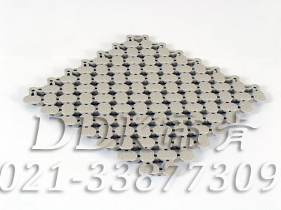 淡卡其色_橢圓表面_互扣式網孔防滑地膠（4）樣板圖片，帝肯(DDK)_8200（ODL|達喜）效果圖，工業用格柵地墊,浴室pvc格柵地板,柵格地墊,排水地墊,pvc防水地墊,塑膠透水地板,衛生間地板隔水墊,衛生間地墊,衛浴防滑墊,衛生間防水地墊,衛生間防滑地墊,衛生間防滑墊,衛生間地膠,漏水地墊,漏水地膠,排水防滑墊,排水地板,疏水墊,疏水板,疏水磚,疏水防滑地墊,疏水防滑墊,耐油耐水地墊,漏水防滑墊,疏水地墊,疏水地毯,疏水地席,浴室防滑疏水磚,透水地墊,透水地板膠墊,透水防滑塑膠地墊,防水地墊,防水地毯,防水地膠墊,防水墊,防水防滑墊,防滑隔水墊,隔水地墊,隔水地板,隔水材料,泄水型地板磚,PVC拼接地墊,塑料拼接地板,拼接式防滑墊,拼接式地墊,拼裝地墊,拼裝地膠,防滑拼墊,泳池地膠,泳池防滑地墊,泳池防滑地毯,洗手間地墊,洗手間防滑地毯,洗手間防滑墊,洗浴防滑墊,洗澡間防滑墊,游泳池地墊,游泳池防滑地膠,游泳池防滑墊,游泳館防滑墊,浴池防滑地墊,浴池防滑墊,浴室防滑地墊,浴室防滑地磚,浴室防滑地膠,浴室防滑墊,浴室地墊,浴室地板,浴室地板磚,浴室地毯,浴室地磚,浴室墊,淋浴房防滑墊